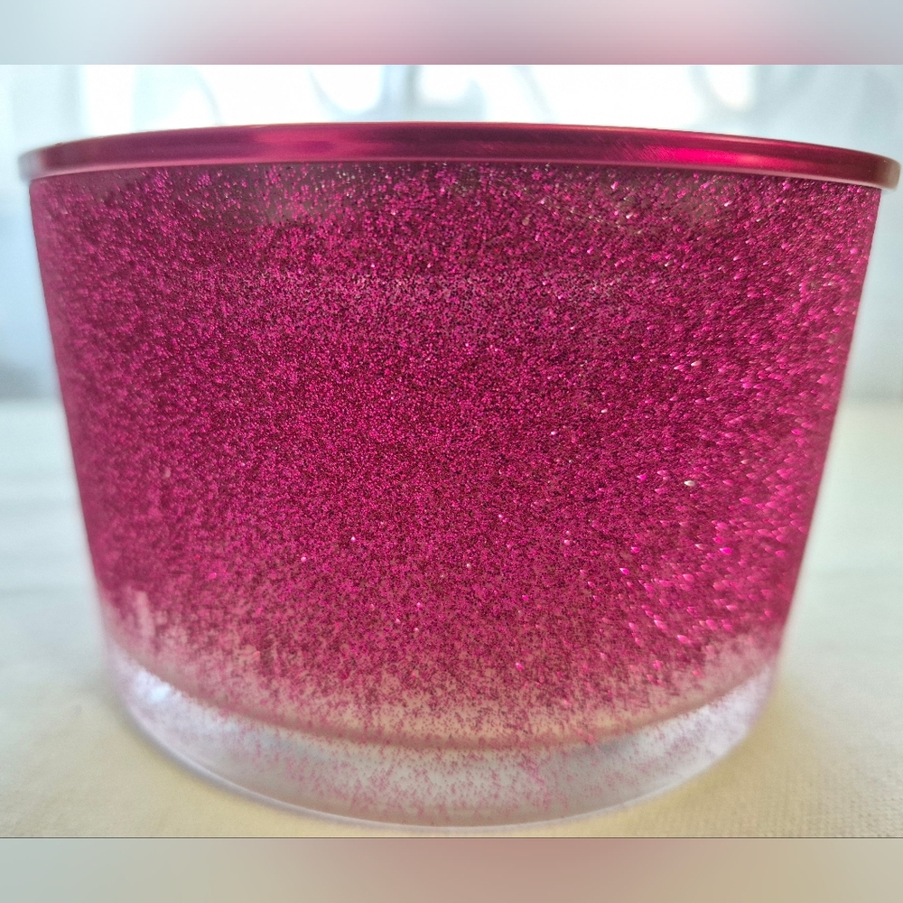 Juicy Couture Laced Orchid Glitter Pink Candle - Picture 6 of 9